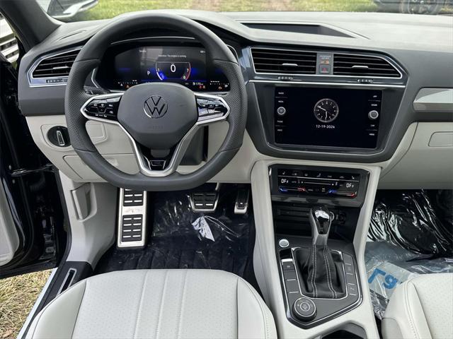 new 2024 Volkswagen Tiguan car, priced at $33,074