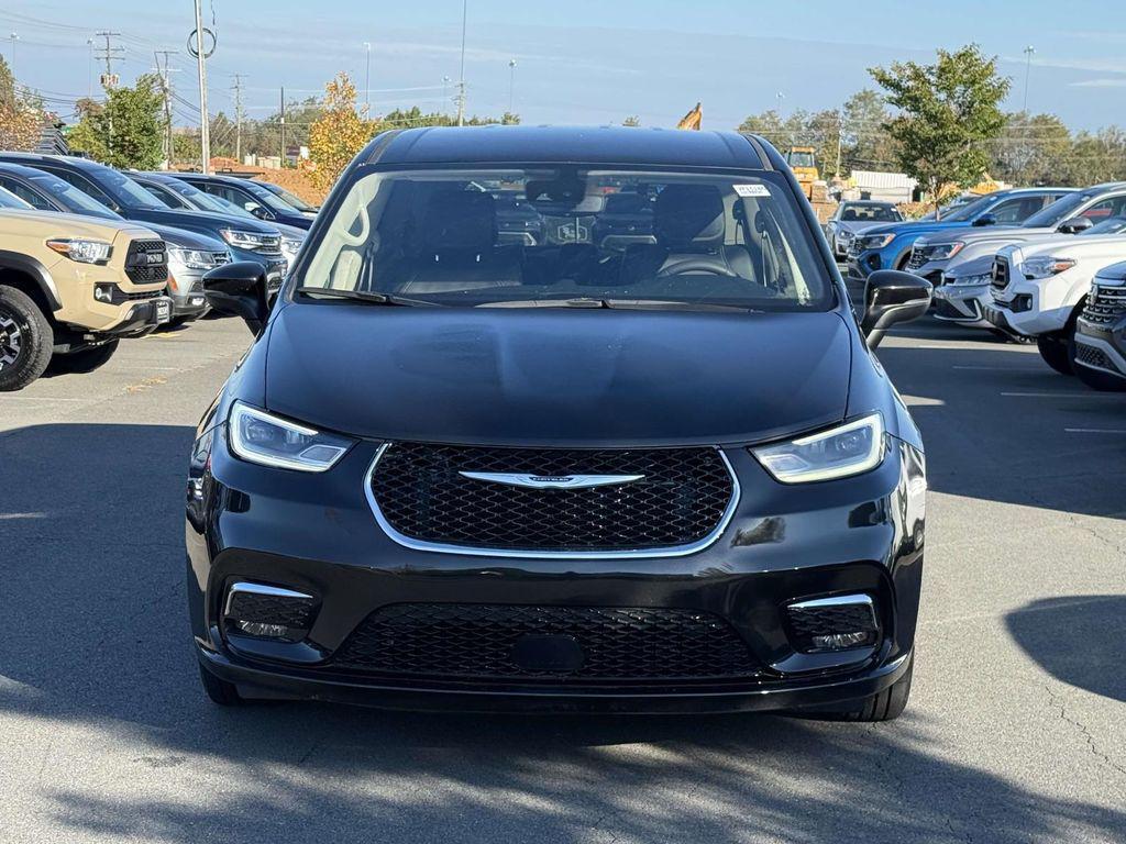 used 2023 Chrysler Pacifica Hybrid car, priced at $30,192