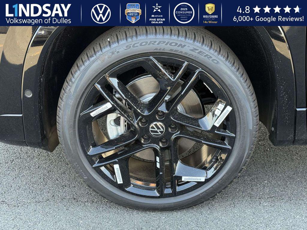 new 2025 Volkswagen Tiguan car, priced at $33,668