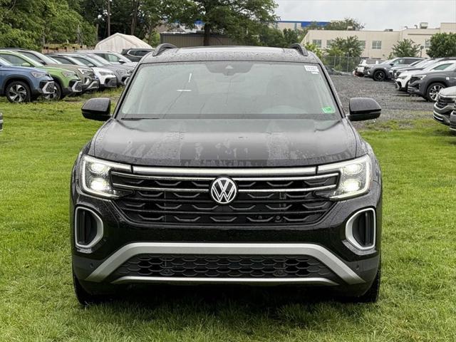 new 2025 Volkswagen Atlas car, priced at $46,882