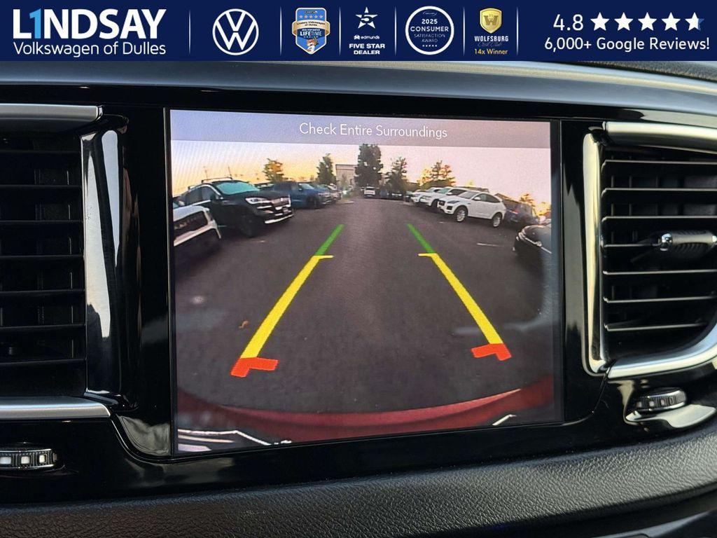 used 2018 Chrysler Pacifica car, priced at $15,555