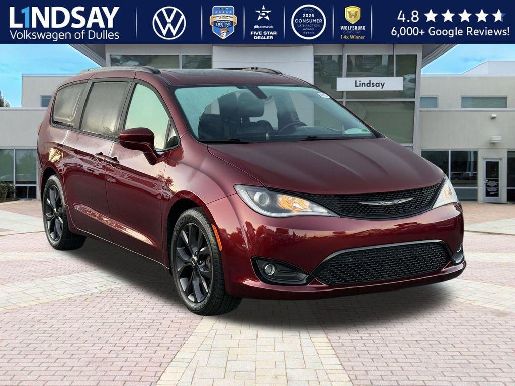 used 2018 Chrysler Pacifica car, priced at $15,555