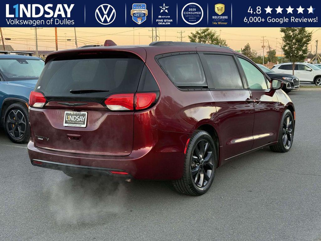 used 2018 Chrysler Pacifica car, priced at $15,555