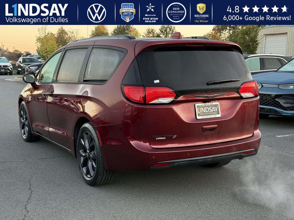 used 2018 Chrysler Pacifica car, priced at $15,555