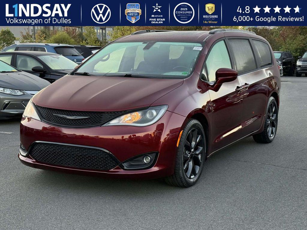 used 2018 Chrysler Pacifica car, priced at $15,555