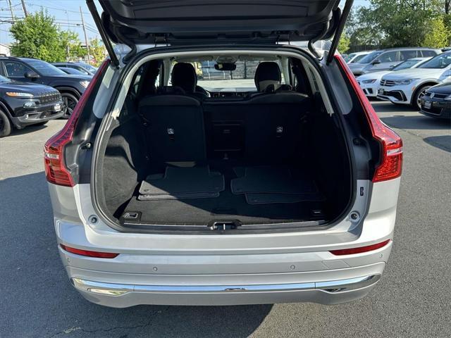 used 2022 Volvo XC60 car, priced at $36,977