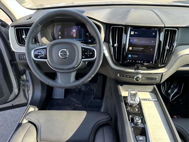 used 2022 Volvo XC60 car, priced at $36,977