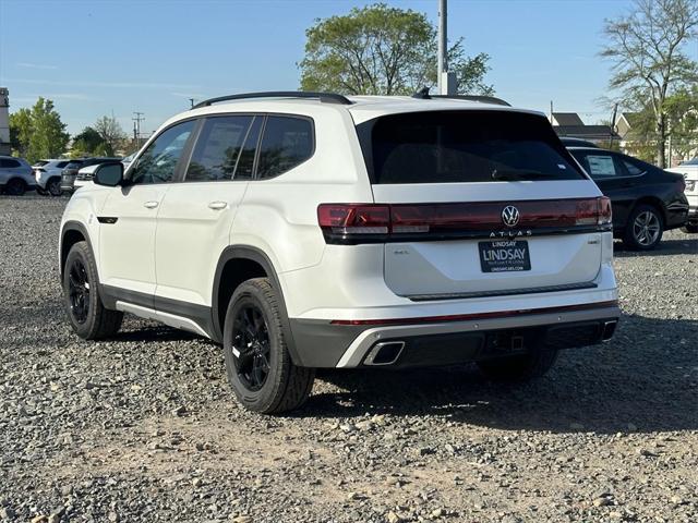 new 2024 Volkswagen Atlas car, priced at $48,008