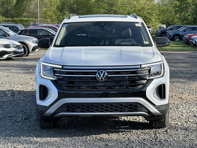 new 2024 Volkswagen Atlas car, priced at $48,008