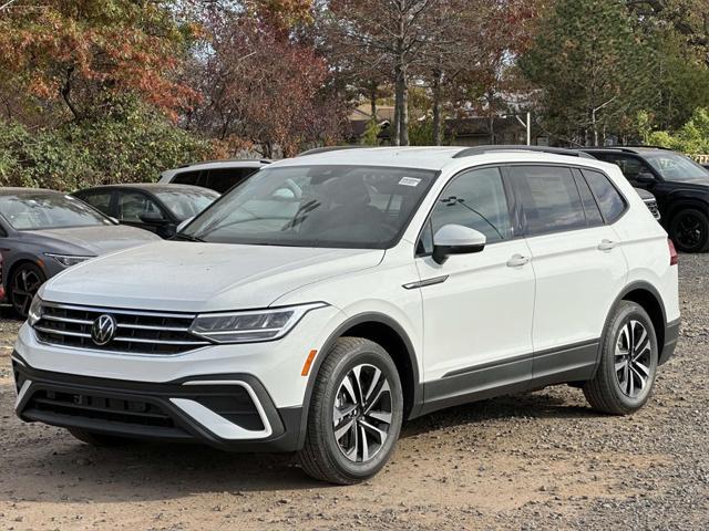 new 2024 Volkswagen Tiguan car, priced at $26,489