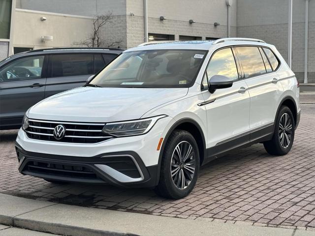 new 2024 Volkswagen Tiguan car, priced at $31,656