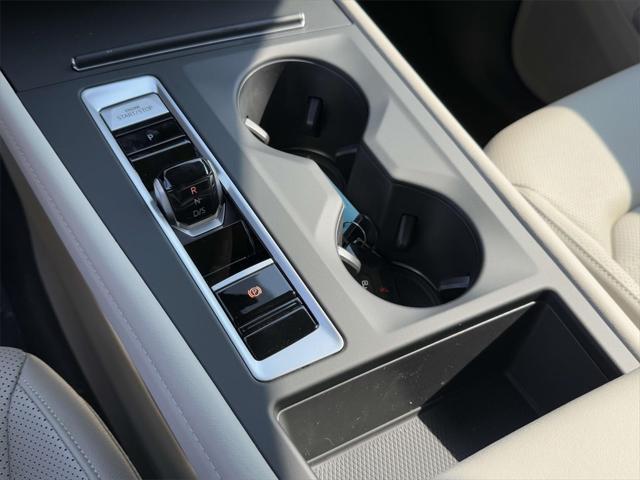 new 2025 Volkswagen Atlas car, priced at $38,348