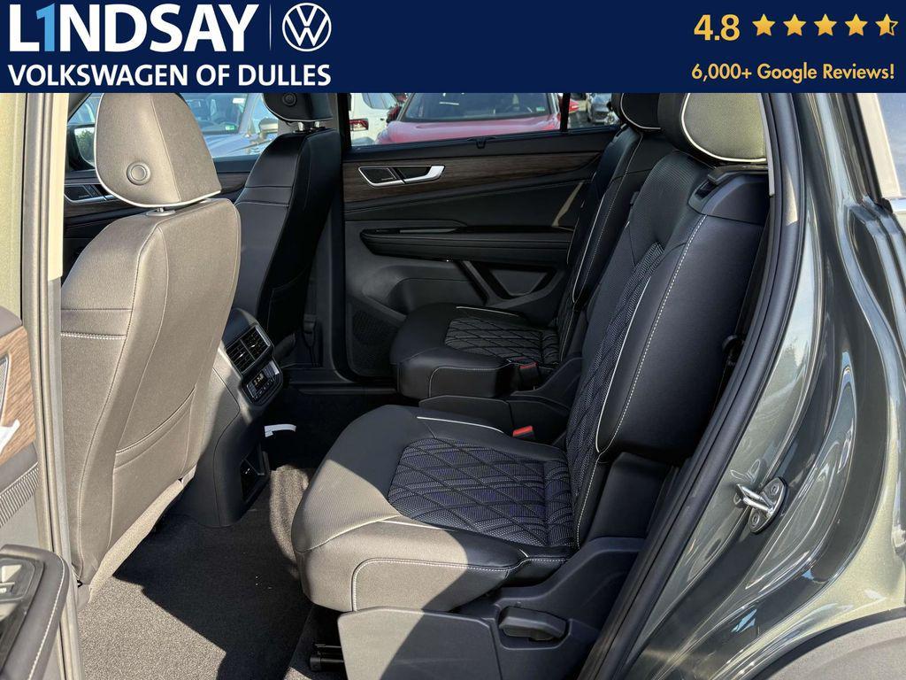 new 2025 Volkswagen Atlas car, priced at $48,601