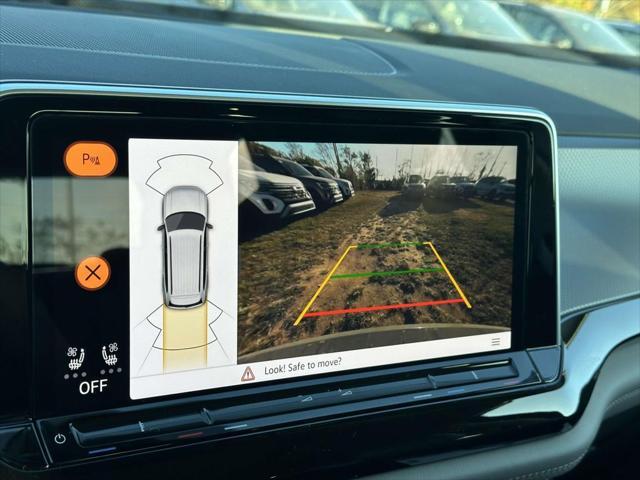 new 2025 Volkswagen Atlas car, priced at $45,901