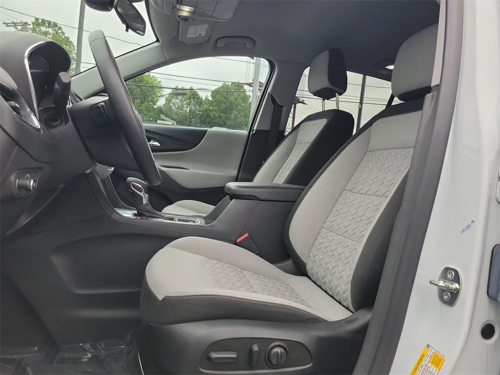 used 2023 Chevrolet Equinox car, priced at $22,387