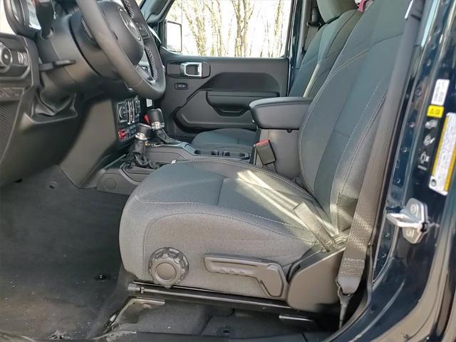 new 2025 Jeep Wrangler car, priced at $43,729