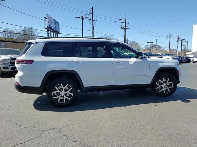 new 2024 Jeep Grand Cherokee L car, priced at $41,575