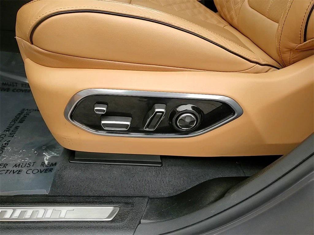used 2024 Jeep Grand Cherokee car, priced at $47,499