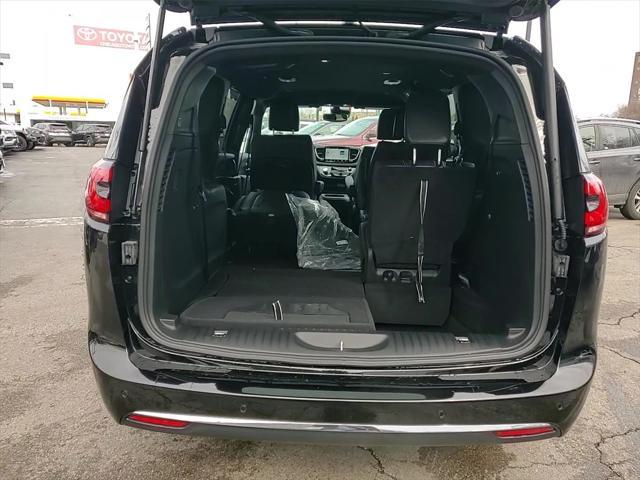new 2025 Chrysler Pacifica car, priced at $38,783