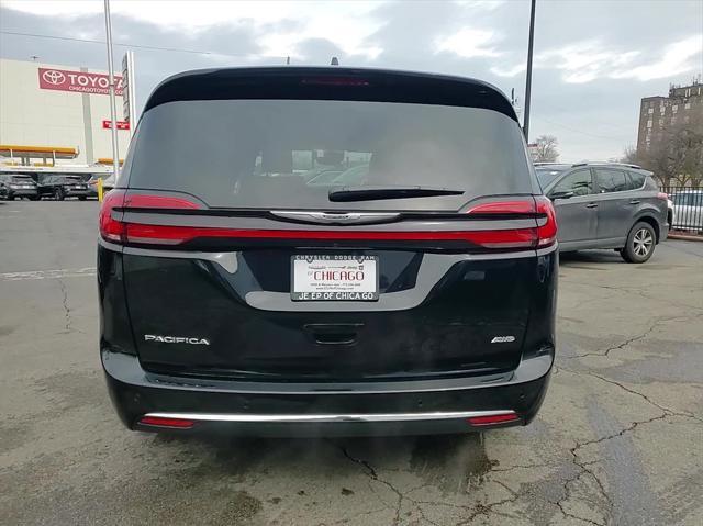 new 2025 Chrysler Pacifica car, priced at $39,397