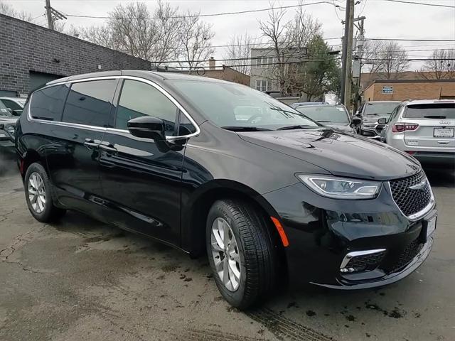 new 2025 Chrysler Pacifica car, priced at $38,783