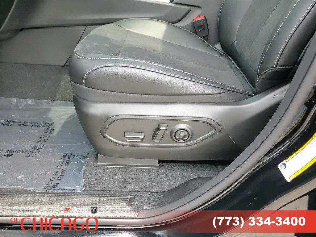 new 2025 Jeep Grand Cherokee car, priced at $36,449