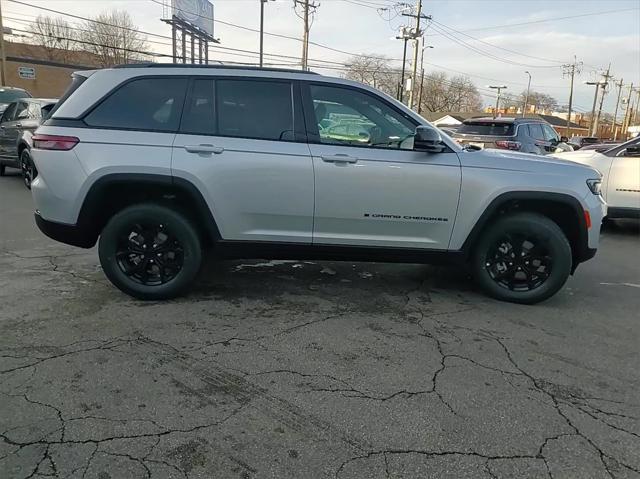 new 2025 Jeep Grand Cherokee car, priced at $38,551