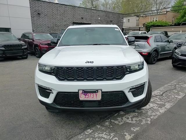 new 2025 Jeep Grand Cherokee car, priced at $44,018