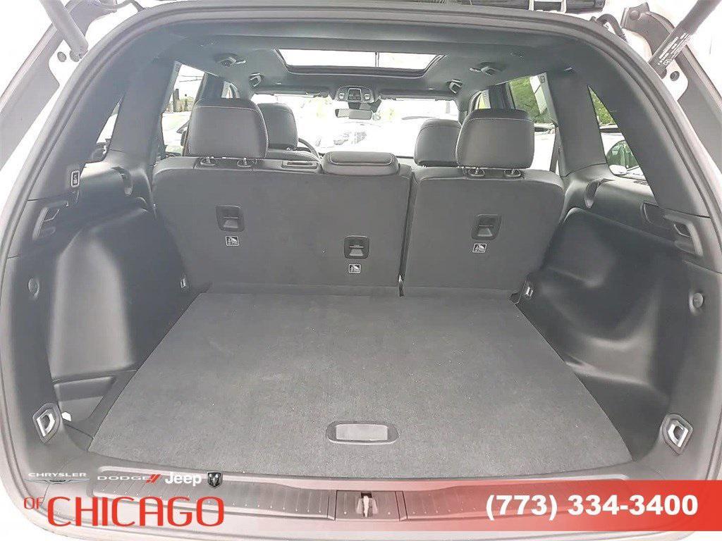 new 2025 Jeep Grand Cherokee car, priced at $38,593
