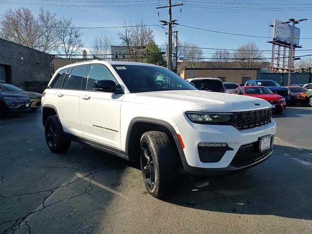 new 2025 Jeep Grand Cherokee car, priced at $43,727