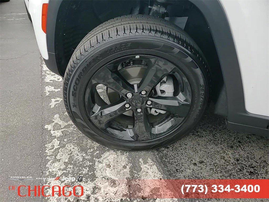 new 2025 Jeep Grand Cherokee car, priced at $38,593
