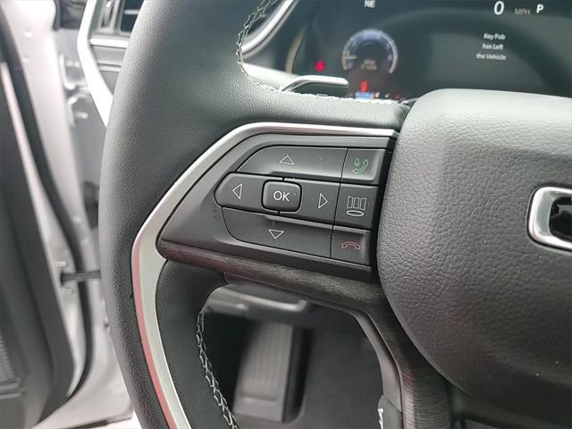 new 2025 Jeep Grand Cherokee car, priced at $44,018