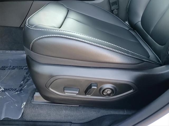 new 2025 Jeep Grand Cherokee car, priced at $43,862