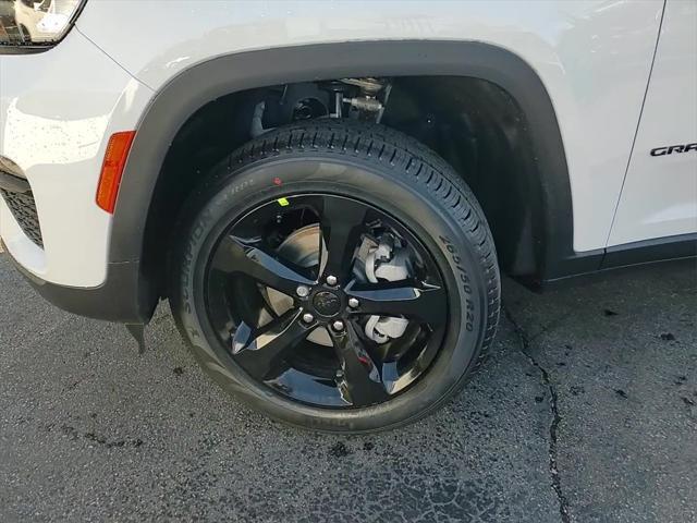new 2025 Jeep Grand Cherokee car, priced at $43,862