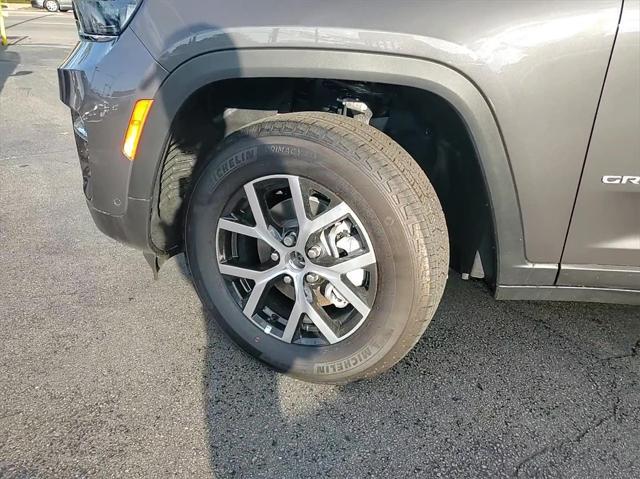 new 2024 Jeep Grand Cherokee car, priced at $40,301