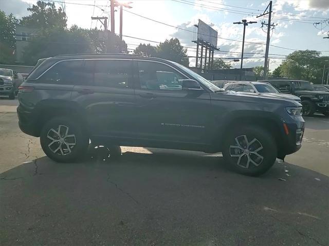 new 2024 Jeep Grand Cherokee car, priced at $40,301