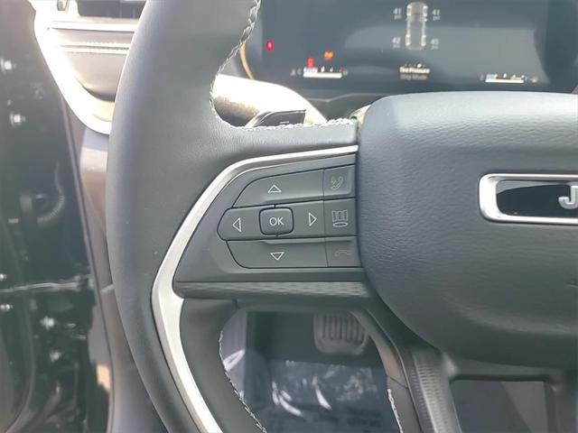 new 2025 Jeep Grand Cherokee car, priced at $40,710