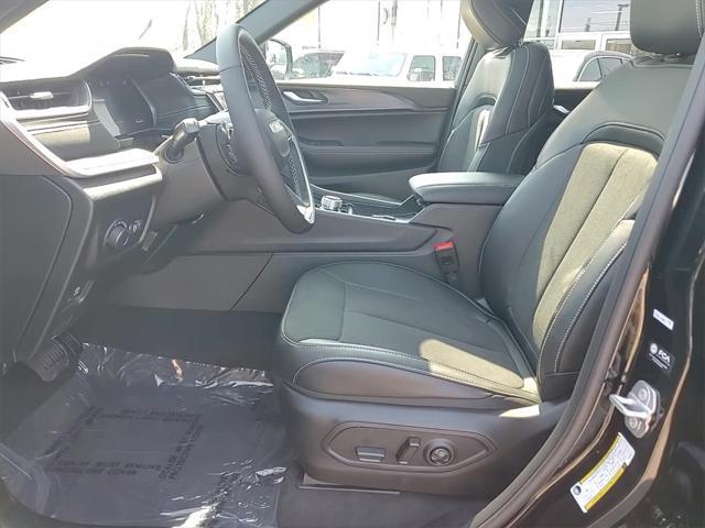 new 2025 Jeep Grand Cherokee car, priced at $40,710