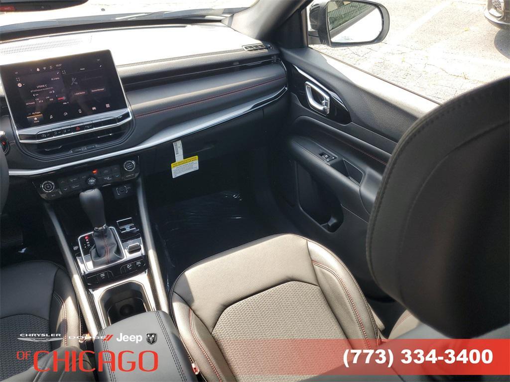 new 2025 Jeep Compass car, priced at $28,858