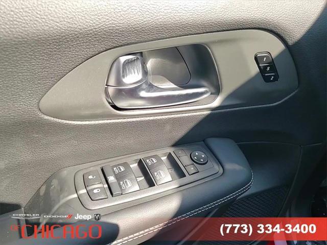 new 2025 Chrysler Pacifica Hybrid car, priced at $36,296