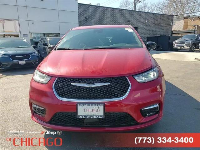 new 2025 Chrysler Pacifica Hybrid car, priced at $36,296