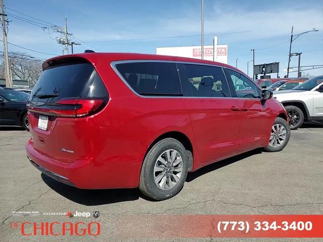 new 2025 Chrysler Pacifica Hybrid car, priced at $36,296