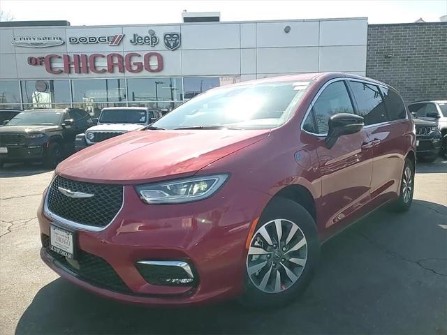 new 2025 Chrysler Pacifica Hybrid car, priced at $35,245