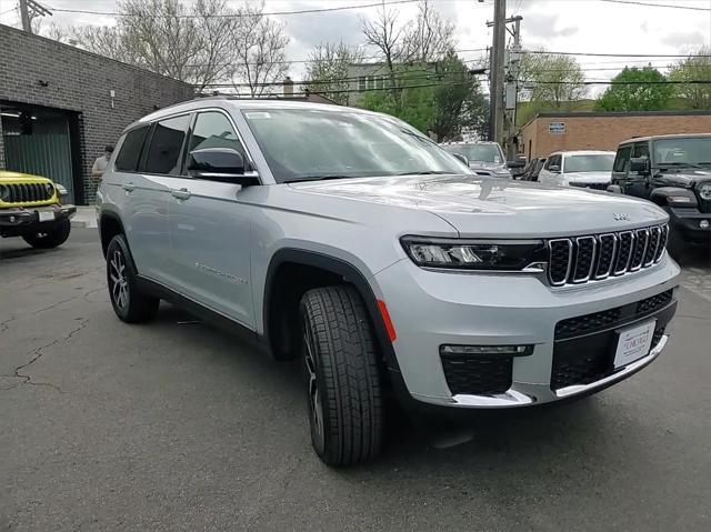 new 2024 Jeep Grand Cherokee L car, priced at $37,221