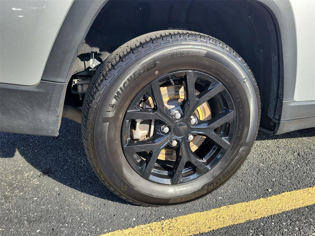 used 2024 Jeep Grand Cherokee L car, priced at $29,000