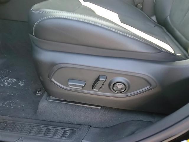 new 2025 Jeep Grand Cherokee L car, priced at $40,104