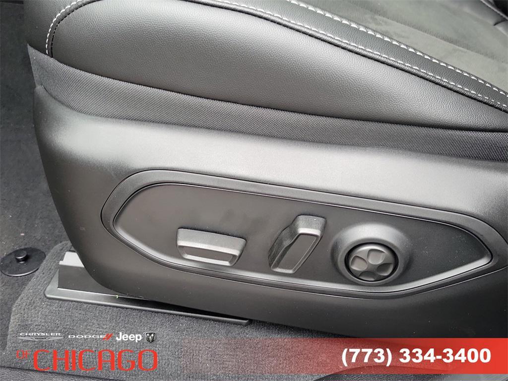 new 2025 Jeep Grand Cherokee car, priced at $35,515