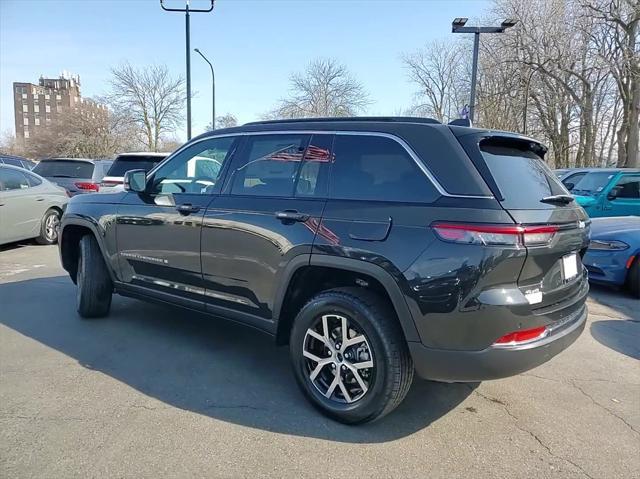 new 2024 Jeep Grand Cherokee car, priced at $41,875