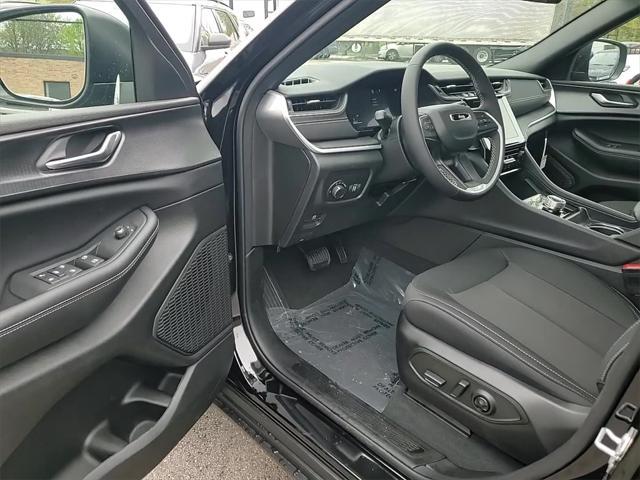 new 2025 Jeep Grand Cherokee L car, priced at $36,640