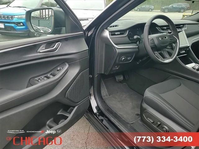 new 2025 Jeep Grand Cherokee car, priced at $32,813
